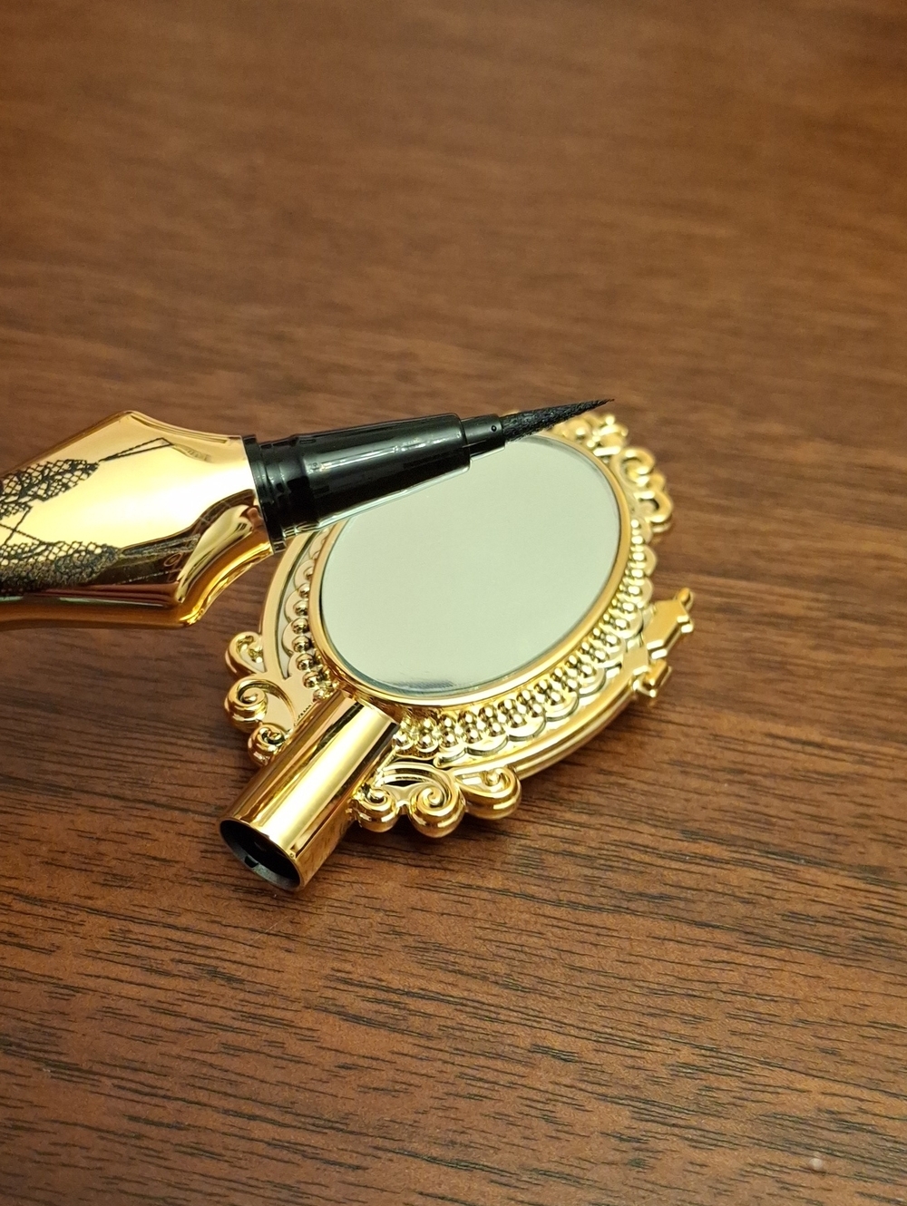 KAQI Black Eyeliner Magic Mirror New Gold Sillouette Shape Tube New - Picture 5 of 5